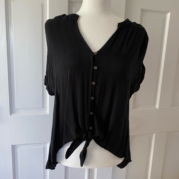 Universal Thread Tops - Short sleeve v neck button down blouse.